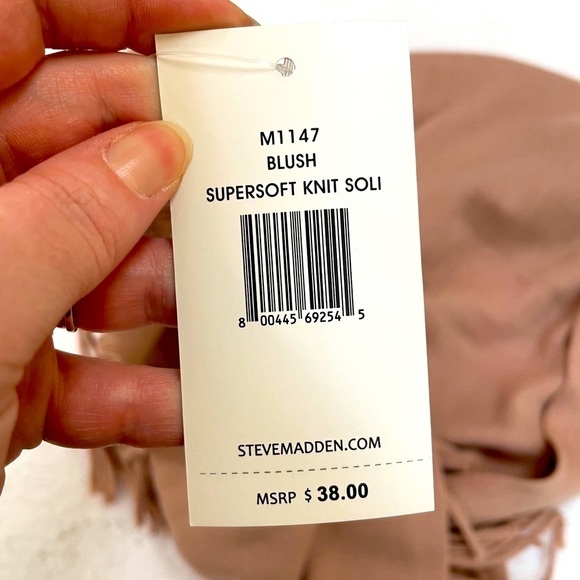 Steve Madden blush colored scarf - Picture 3 of 7